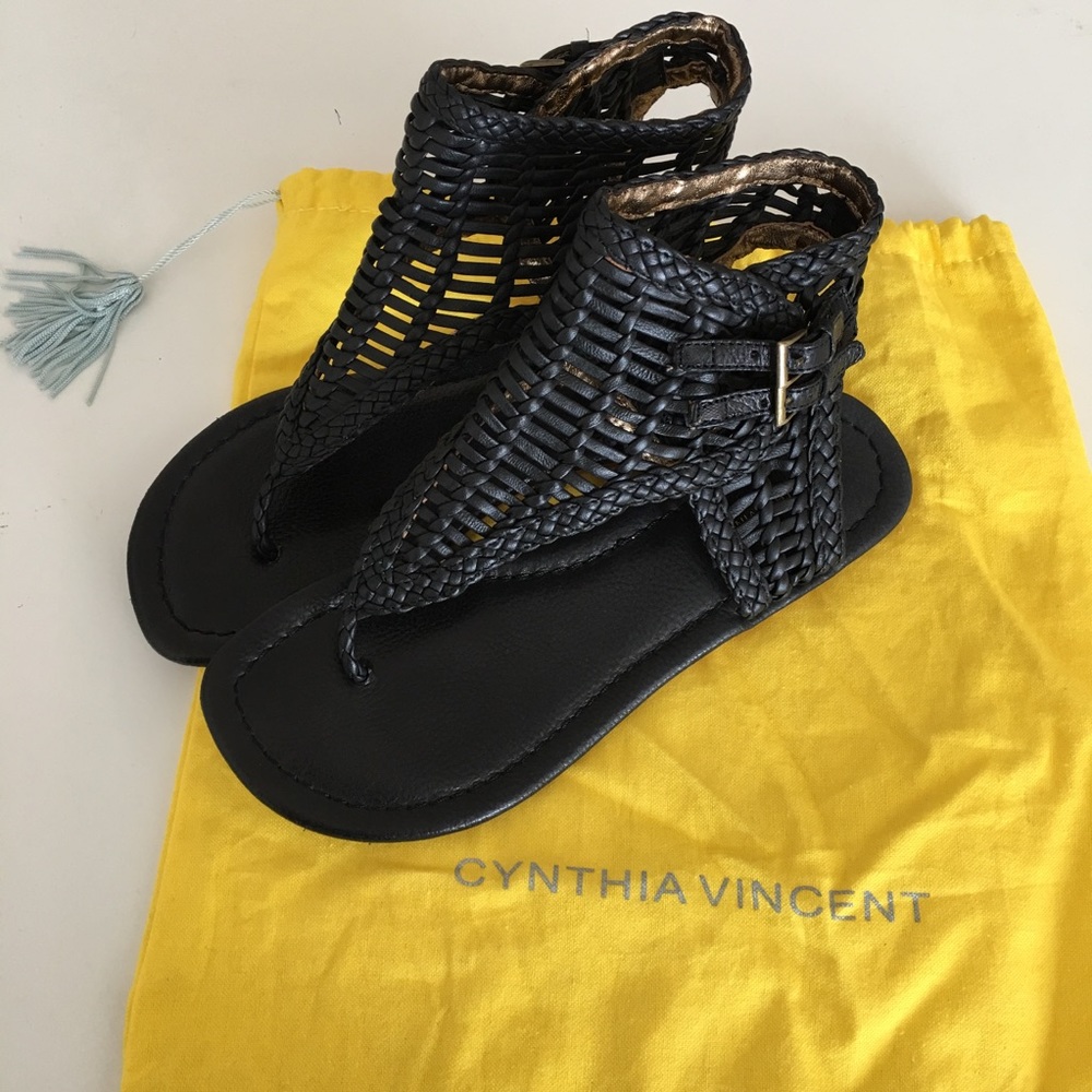 CYNTHIA VINCENT Black Sandals